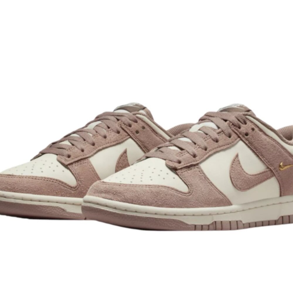 Nike Women’s Dunk Low Malt